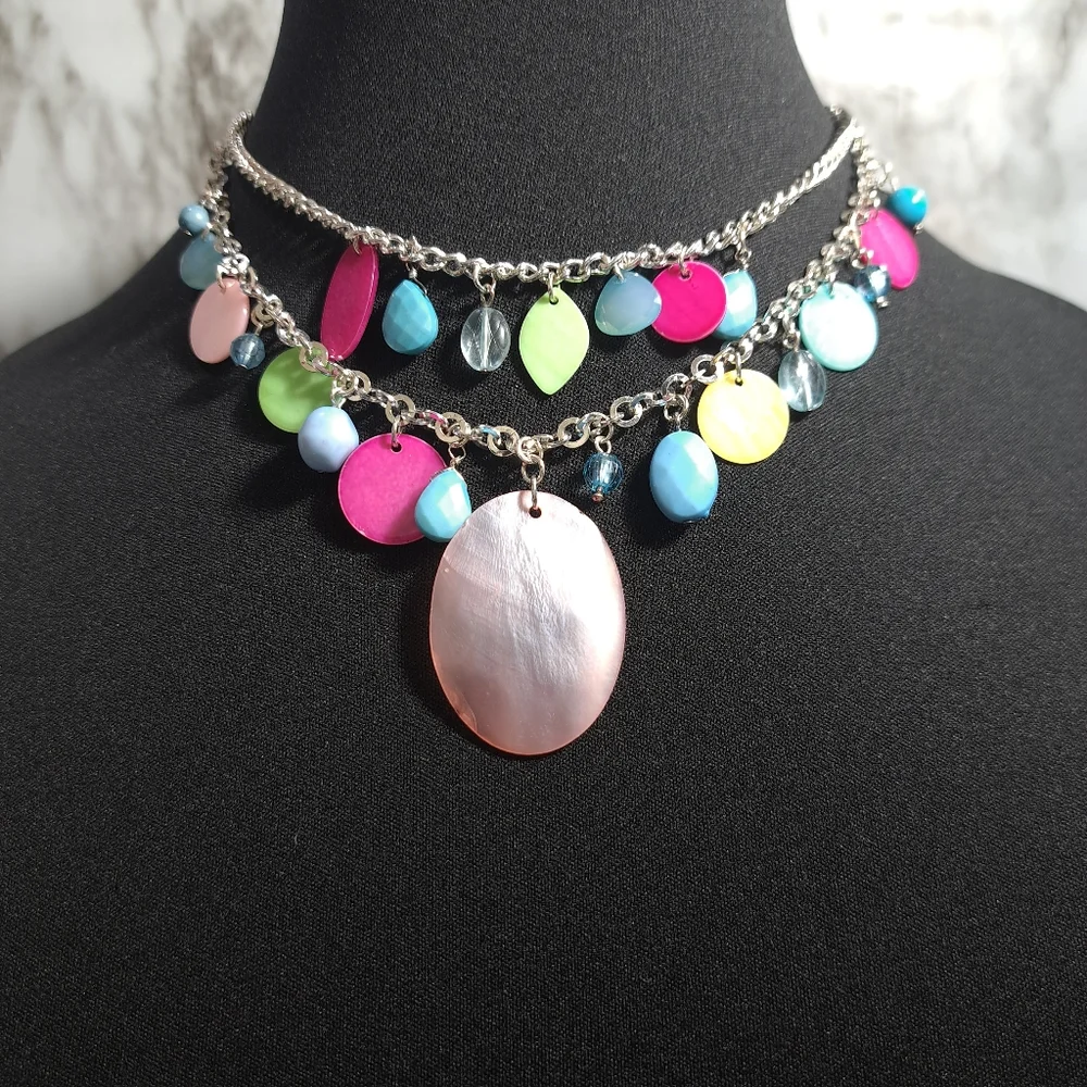 Women's Necklace Pink & Blue Acrylic Beads & Mother Pearls Silver Tone 10 Inches